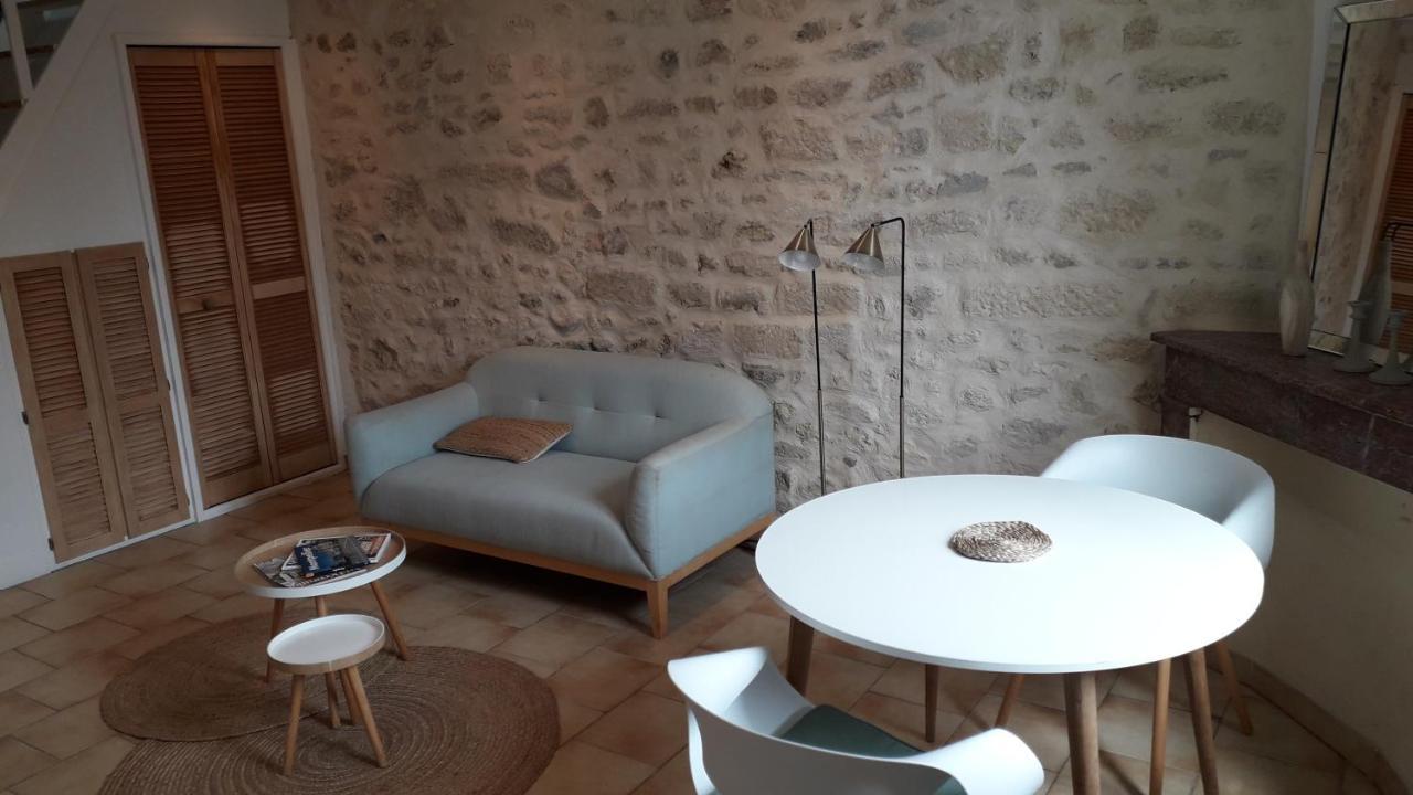 Appartement Centre-Ville Avec Terrasse Montpellier Bagian luar foto