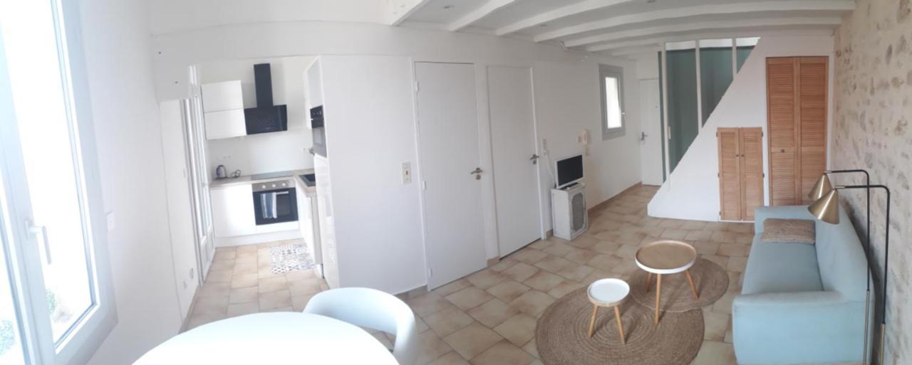 Appartement Centre-Ville Avec Terrasse Montpellier Bagian luar foto