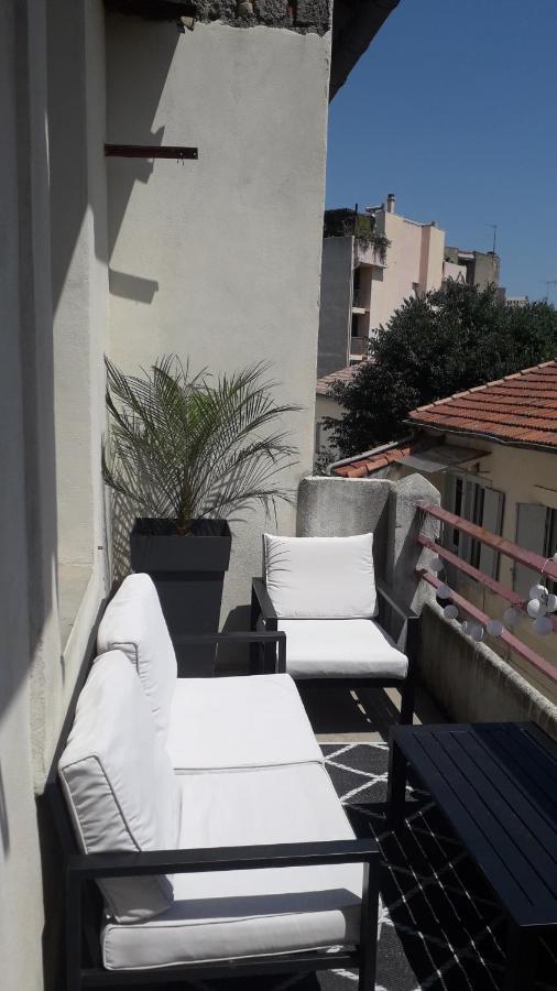 Appartement Centre-Ville Avec Terrasse Montpellier Bagian luar foto